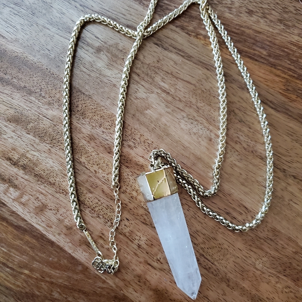 EUC Kendra Scott Jayce in Gold and Quartz